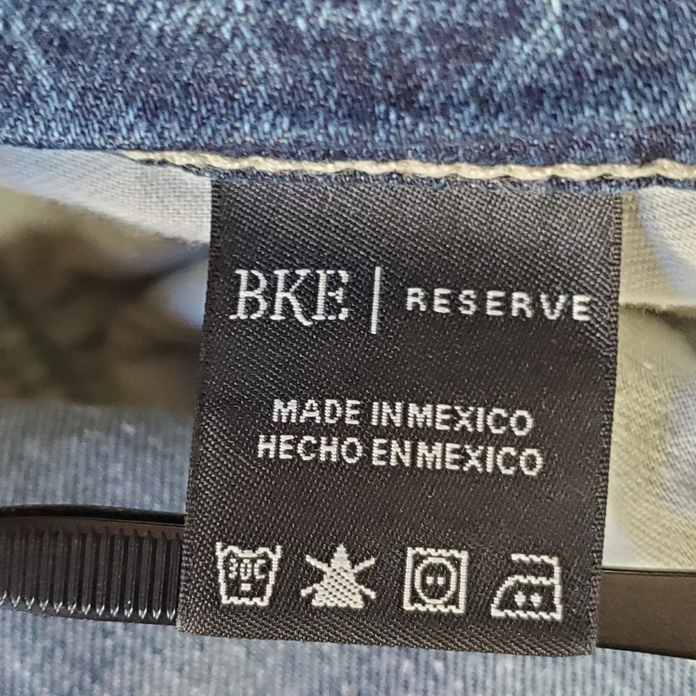 ♧ BKE Reserve Addison Cropped Jeans Size 28